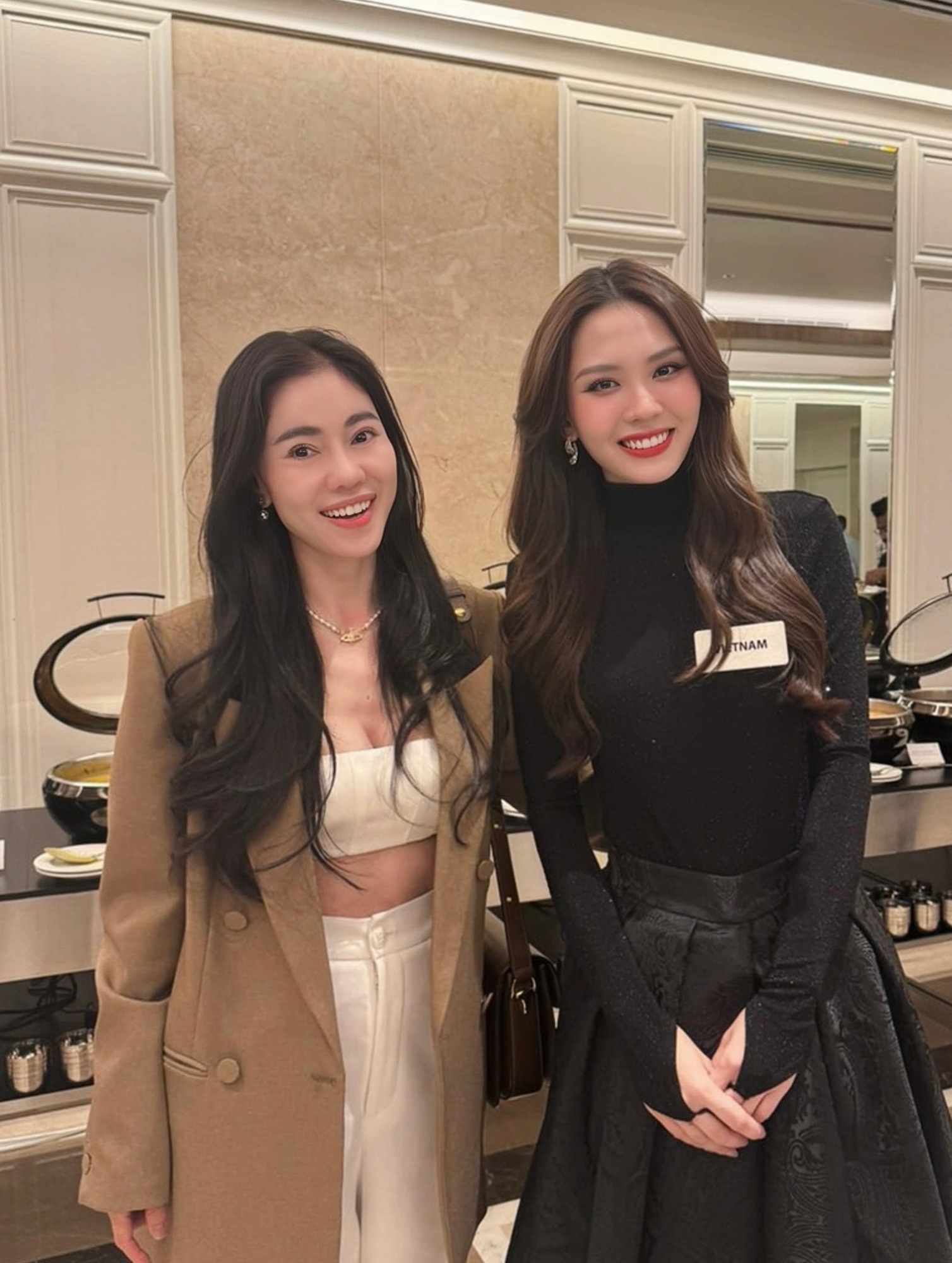 Bà Phạm Kim Dung hé lộ cuộc trò chuyện với quản sinh Miss World sau cú trượt dài 'out top' của Mai Phương? - Ảnh 3